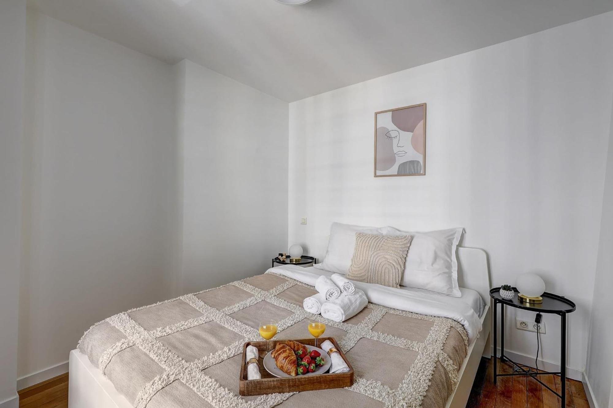 Champs-Elysees - 2Br With Balcony - Cityapartmentstay París Exterior foto