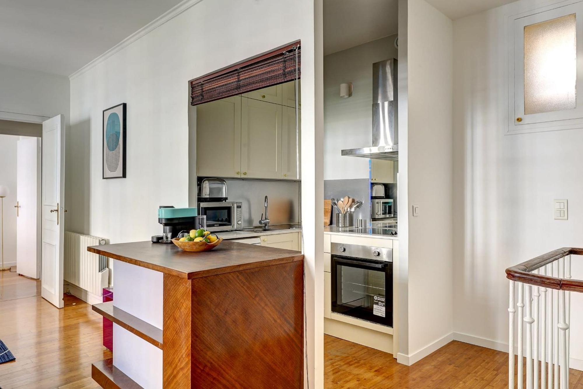 Champs-Elysees - 2Br With Balcony - Cityapartmentstay París Exterior foto