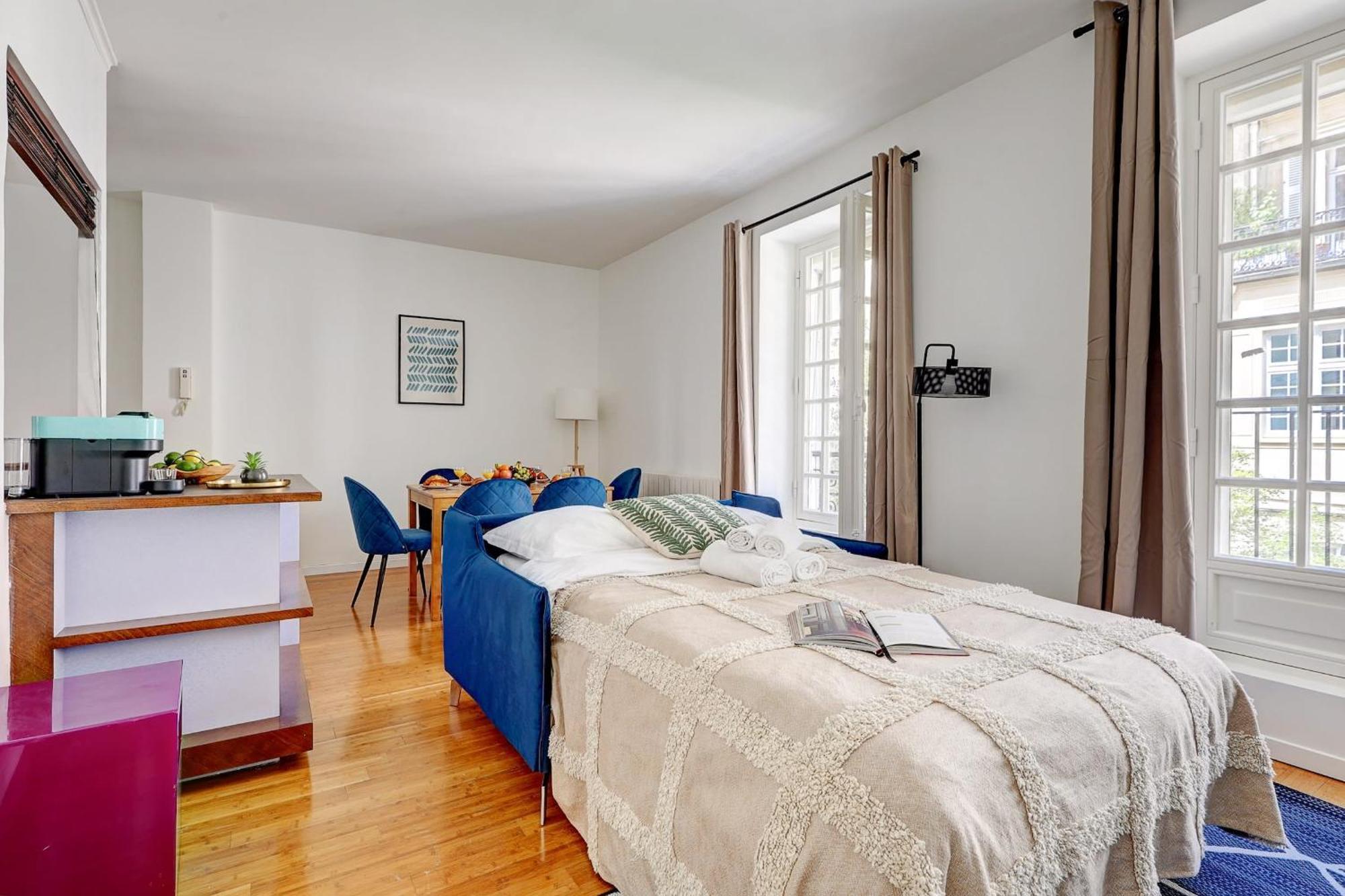 Champs-Elysees - 2Br With Balcony - Cityapartmentstay París Exterior foto